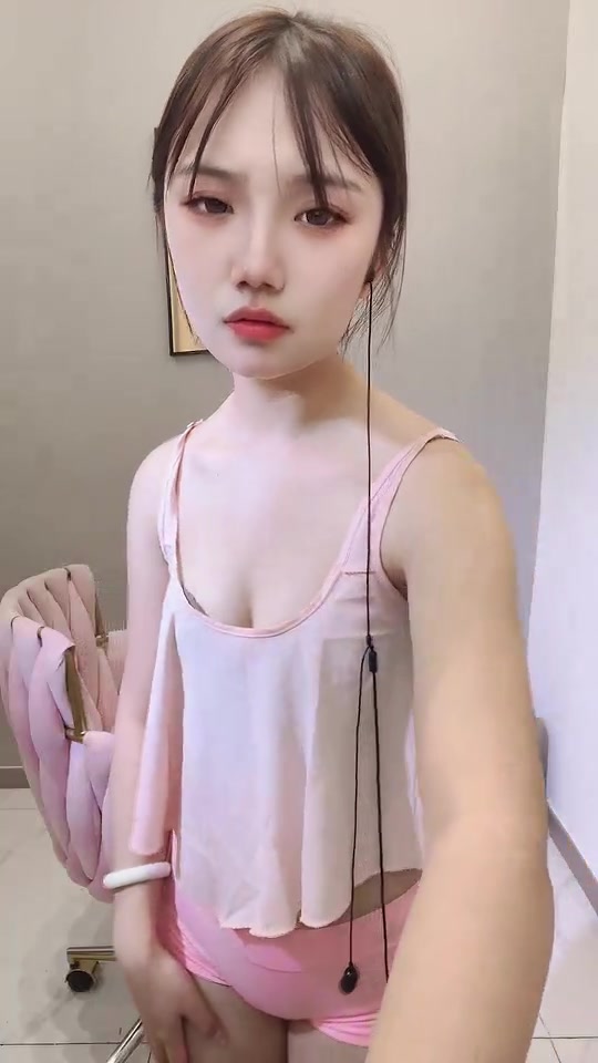 Cá Nhỏ ngoan xinh yêu chào các anh em tà răm