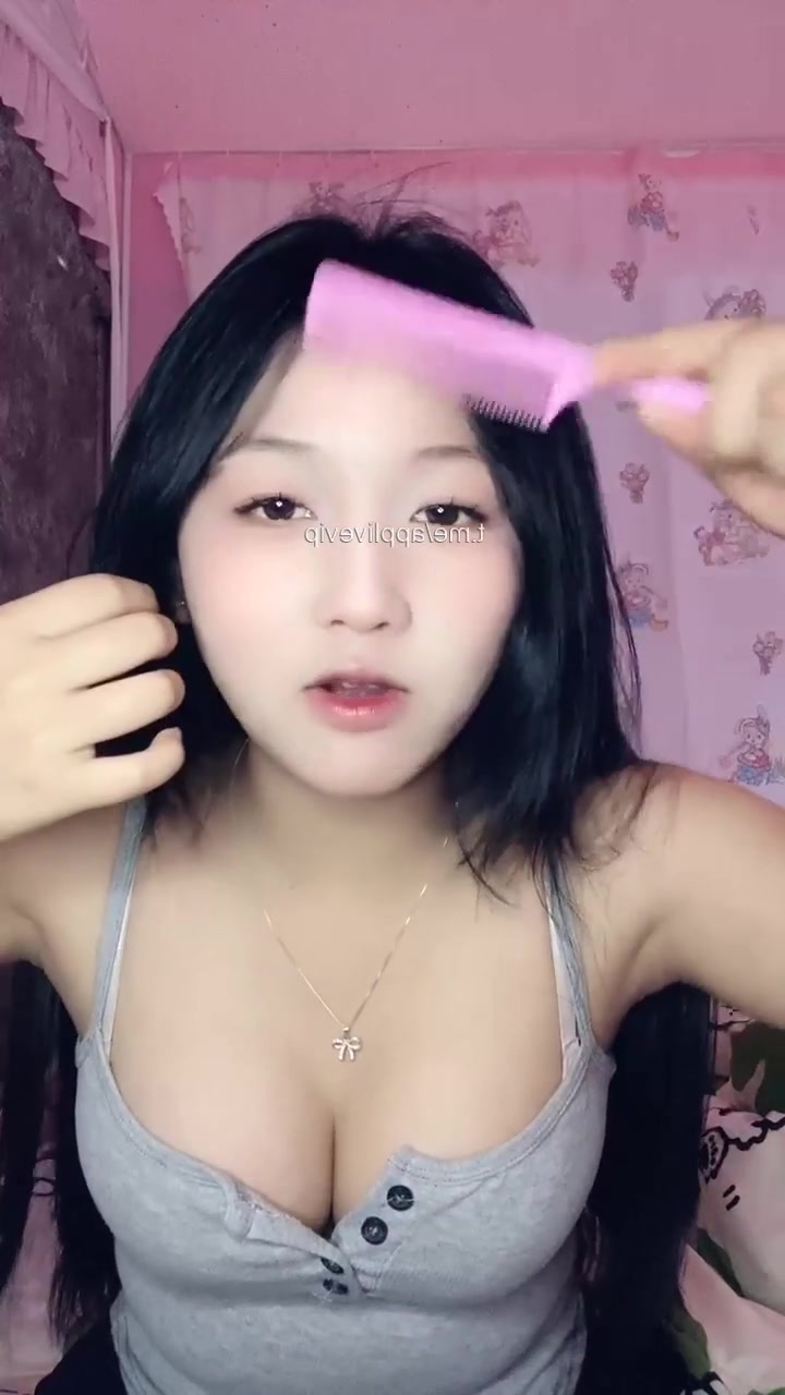 Idol mới tinh, 2 quả bưởi vẫn chưa ai bóp