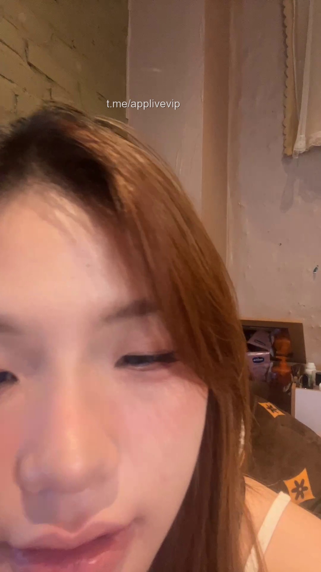 Hot Tiktoker Lanxinhyeu và màn lắc vếu huyền thoại cực chill