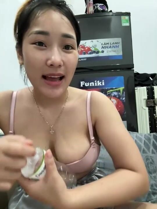 LylyBaby1888 Stripchat 13 tháng 9 năm 2025