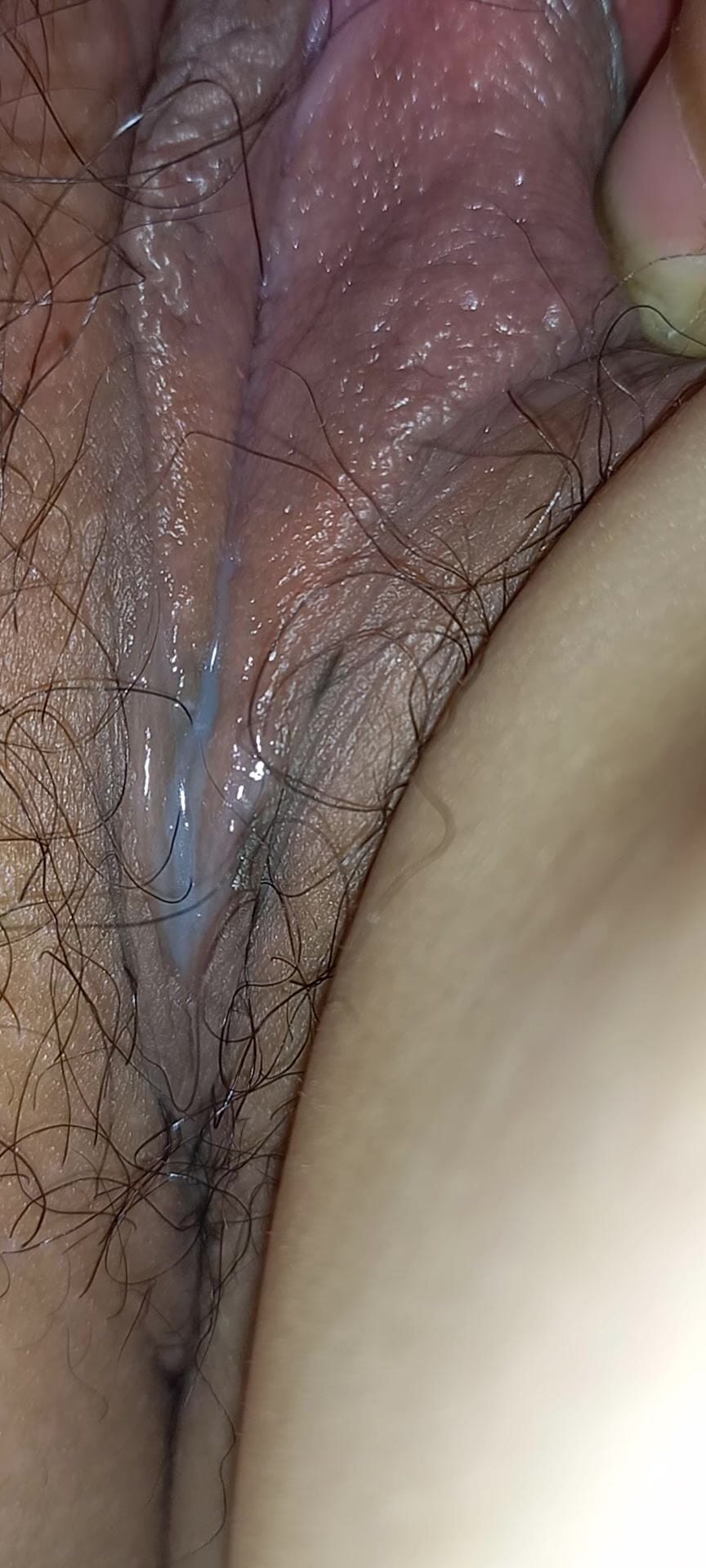 làm gì đâu mà chảy dâm thủy