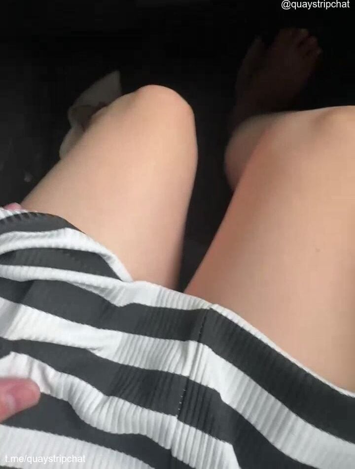Em teen dâm Meii_meyy đi taxi show lồn gạ anh tài xế sờ lồn trừ tiền xe