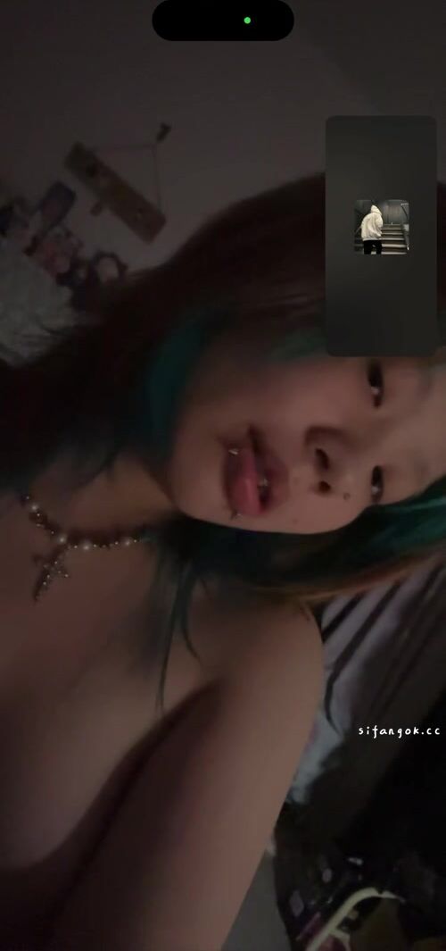Call vid với e ghệ ăn chơi xăm trổ xỏ khuyên cả bím lẫn vú show hàng dâm cực ngon #2