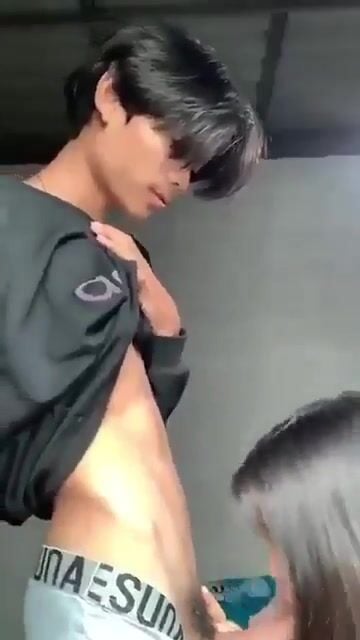 Em trai số hưởng ở chung với chị họ dâm được bú địt suốt ngày.