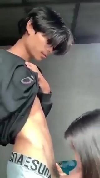 Em trai cực sướng ở nhà cùng chị họ dâm lại được bú địt suốt ngày khi chị gái muốn.