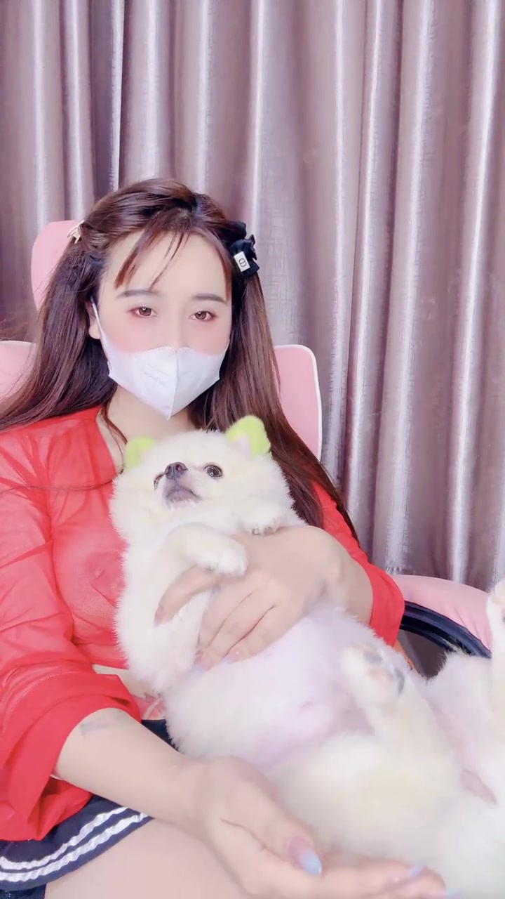 Ngửi mùi thôi mà chim bác bảo vệ cũng cứng