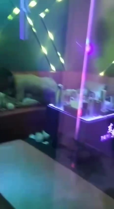 Karaoke xứ Đông Lào sướng chim thật đấy