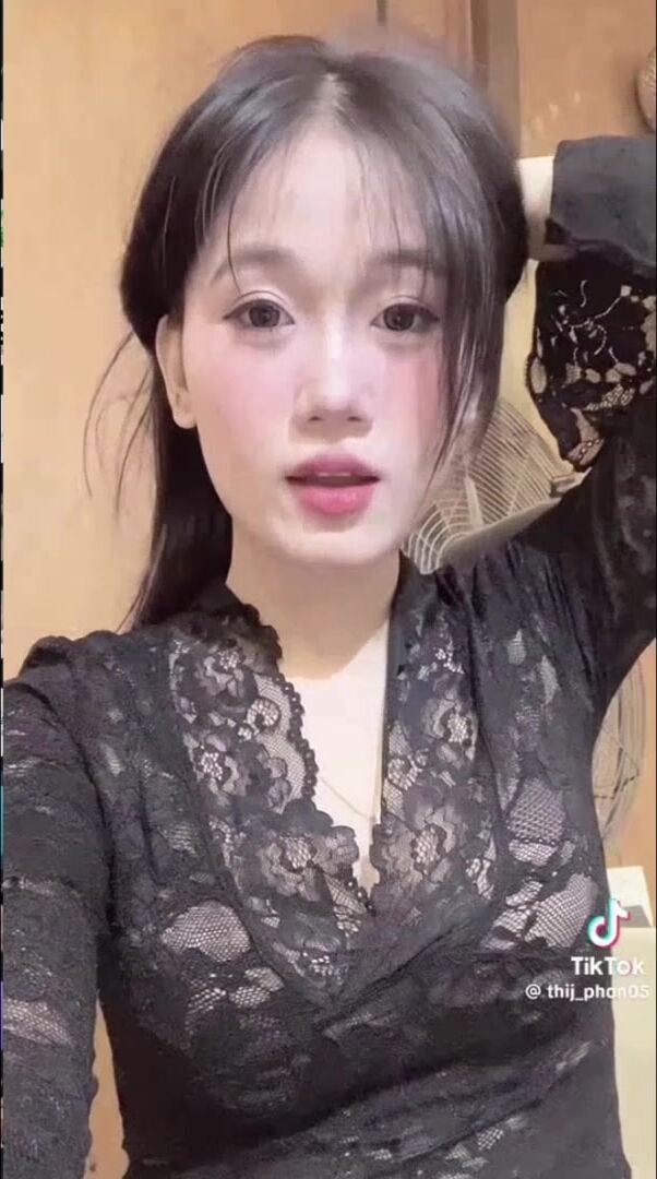 Clip nóng Thij Phon Luxshare cô nàng TikTok xinh dâm lộ ra