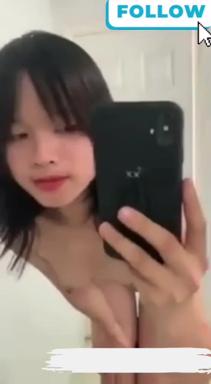 Em học sinh love 10 vừa đi học về đã phải show hàng cho ny xem