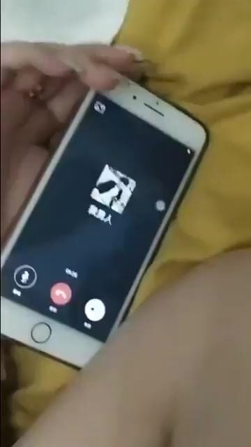 Đang đụ em gái bảo để em gọi cho chồng bảo tăng ca muộn đụ càng hứng thêm.