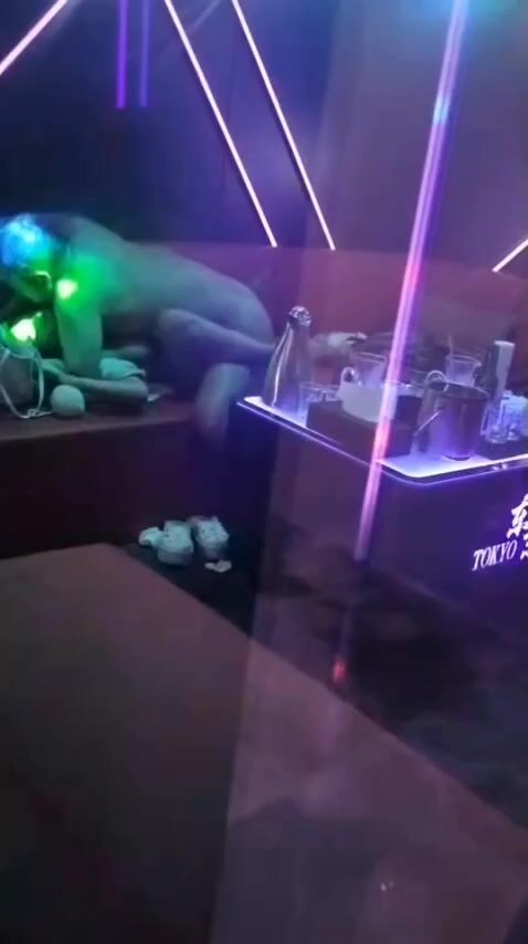 Quay Lén Khách Làm Tình Cùng Em KTV Trong Phòng Hát