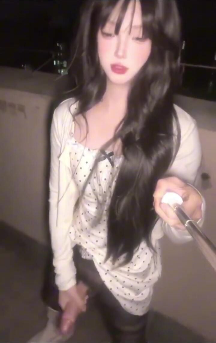 Em ladyboy xinh như thiên thần cuto