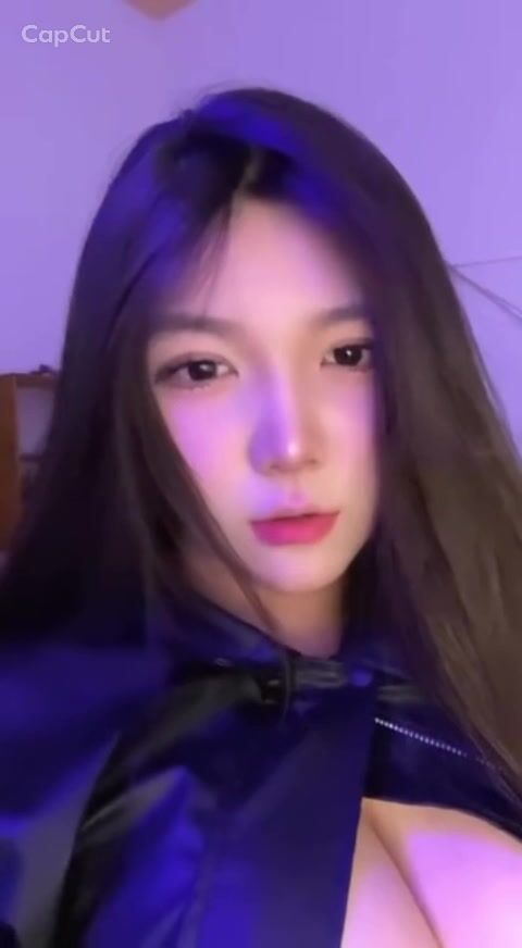 Idol TikTok Xinh Lộ Clip Call Sex Show Hàng Khủng
