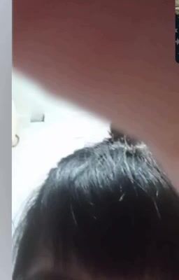 bé cho thấp cam xuống tí quay bím a coi nàoo