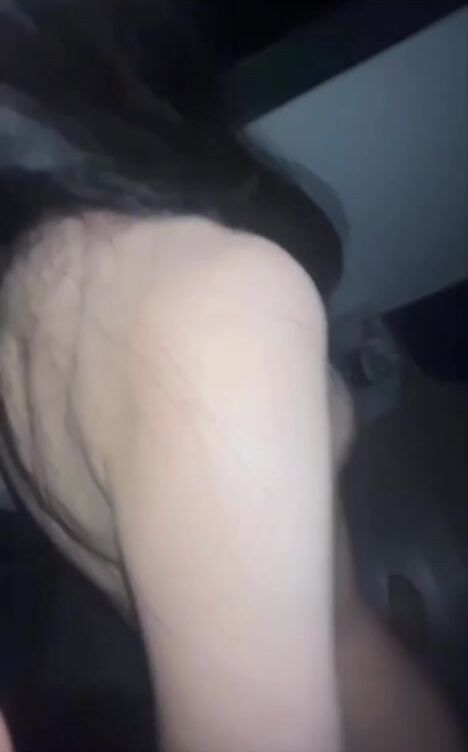 Đang thay đồ bị anh rể vô đụ không làm gì được