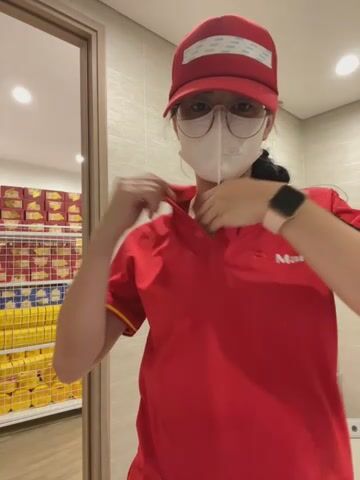 Siêu Thị WinMart bé nhân viên lồn nhiều nước vừa làm vừa bán quạt - phần 43