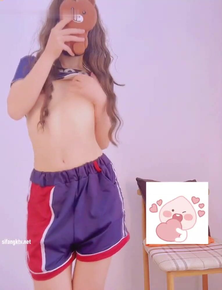 Loli cosplay nhún nhảy dâm đãng 7