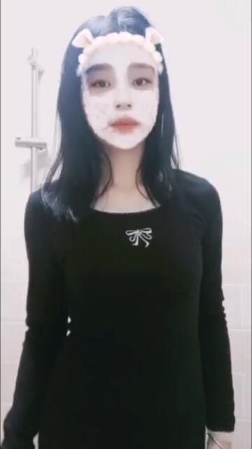 Mới tí tuổi mà dâm thật 3