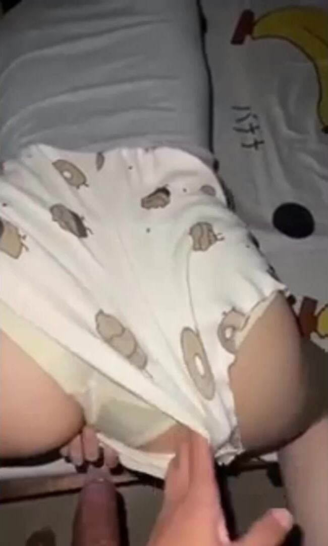 Lén lút sang nhà người yêu quan hệ