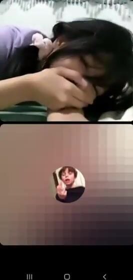 Gọi video cho con bạn thân nó cho xem vú to tròn đẹp