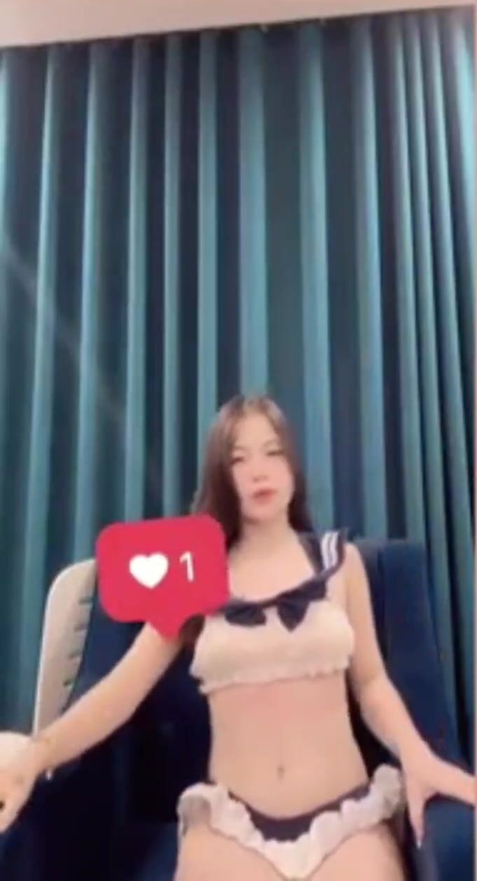 Em hotgirl mộc mộc một thời call show vú lỗ lồn cực mướt p8