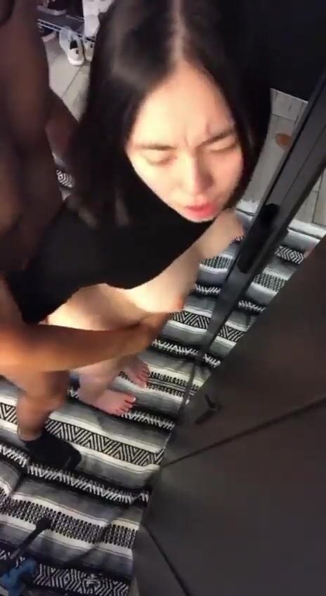 Anh Tây địt gái Việt dâm vú to lồn khít sướng tê lồn