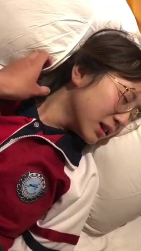 Cứ về nhà là anh kế lại bắt bú cu rồi chịch, không kịp thay quần áo luôn mà