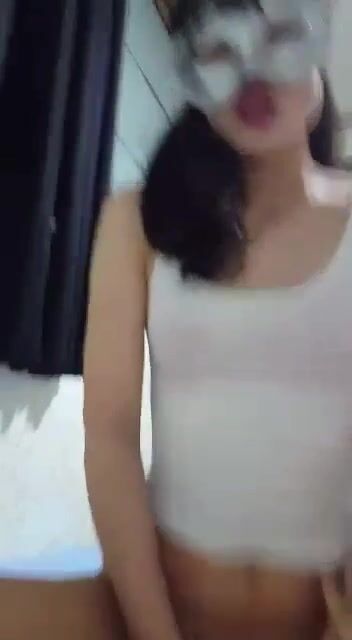 Có nhỏ em họ ngon như này địt nhau cả ngày cũng đéo chán
