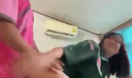 Hảo cô bạn gái 16 tuổi tự chu đít bạn trai đụ tự quay video lại làm kỉ niệm cho mình.