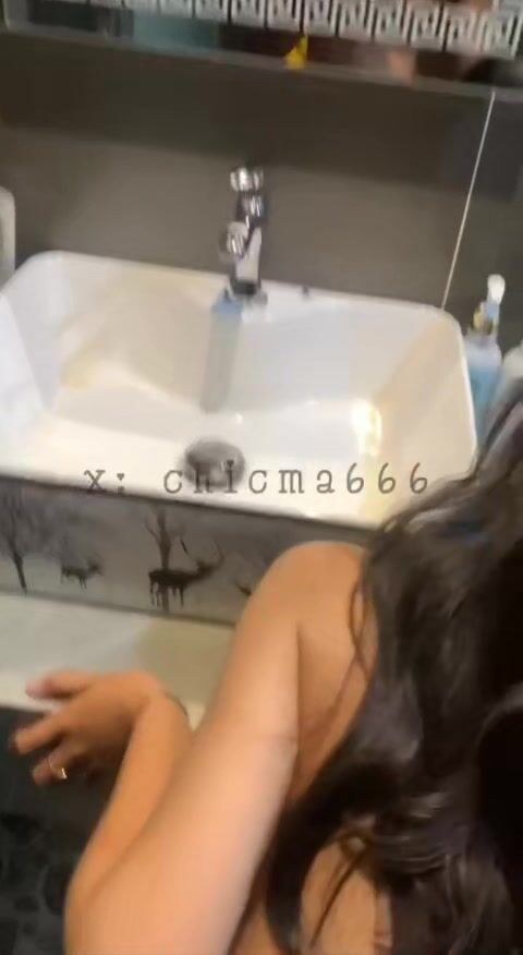 Doggy Em Ghệ Yêu Mông To Dâm Đãng Sướng Rên Rỉ Cả Đêm