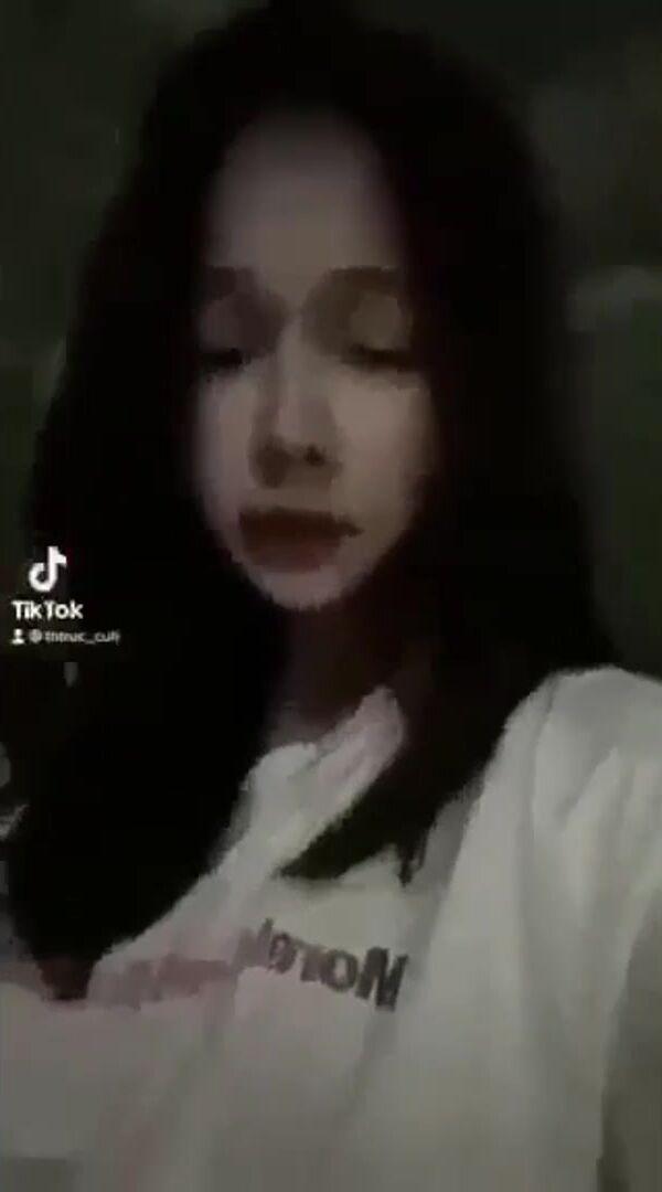 Teen non mới lớn Thanh Trúc lộ clip