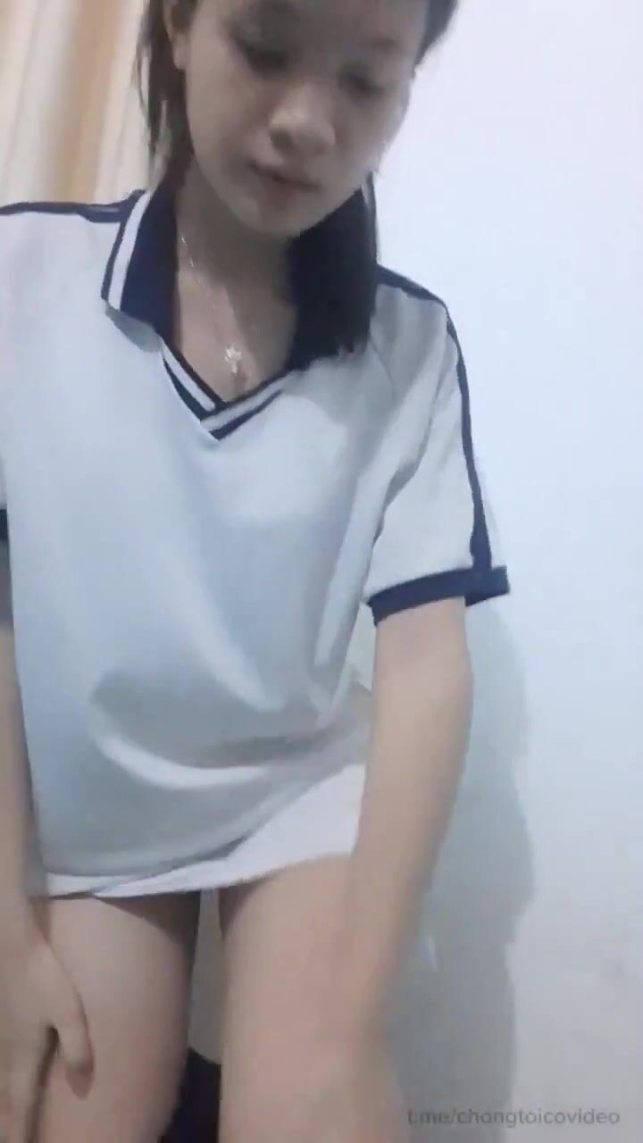Em học sinh 2k9 khoe lồn khoe vú trước khi đi khi giảng.