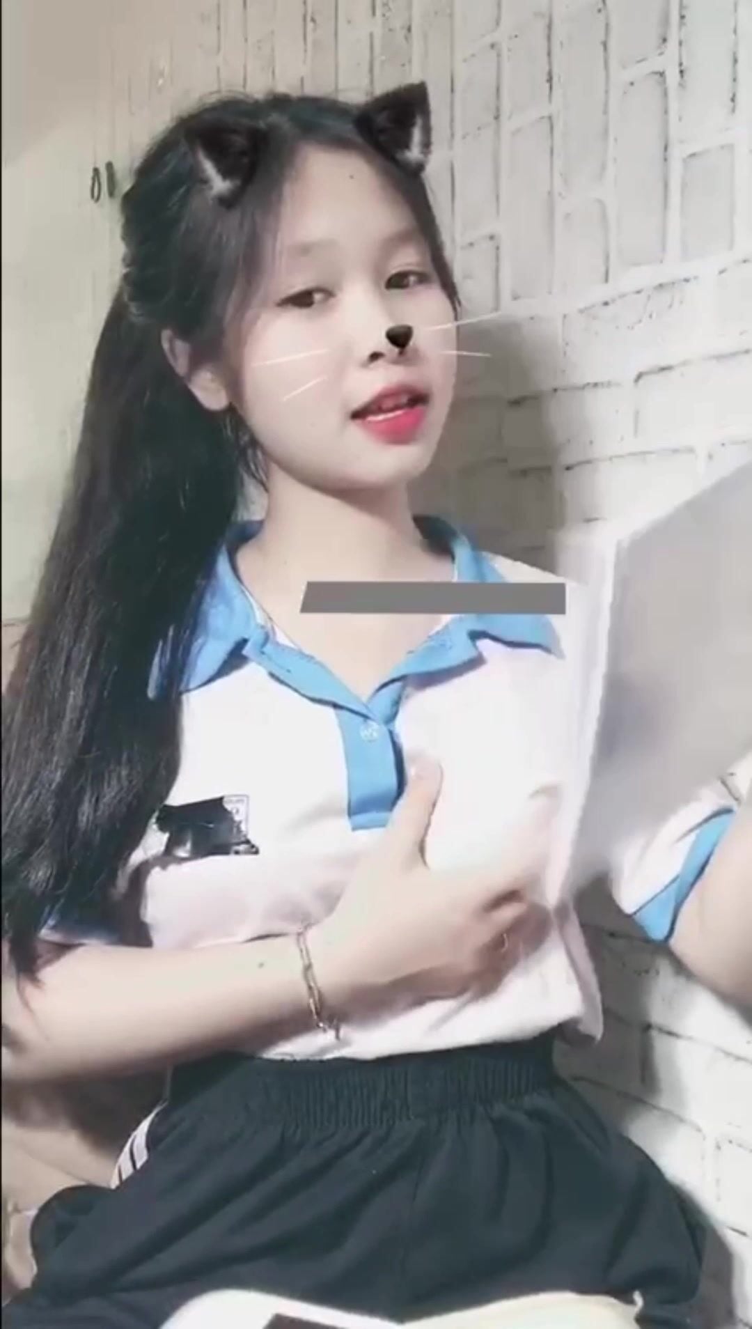 Linh Đan k10 e nó xoa lồn ra nc còn khoe nx