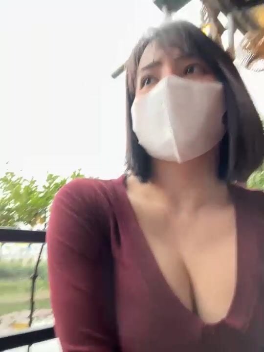 May-Squirt 18.2.2025 public 2 em show trên oto và ngoài công cộng 2