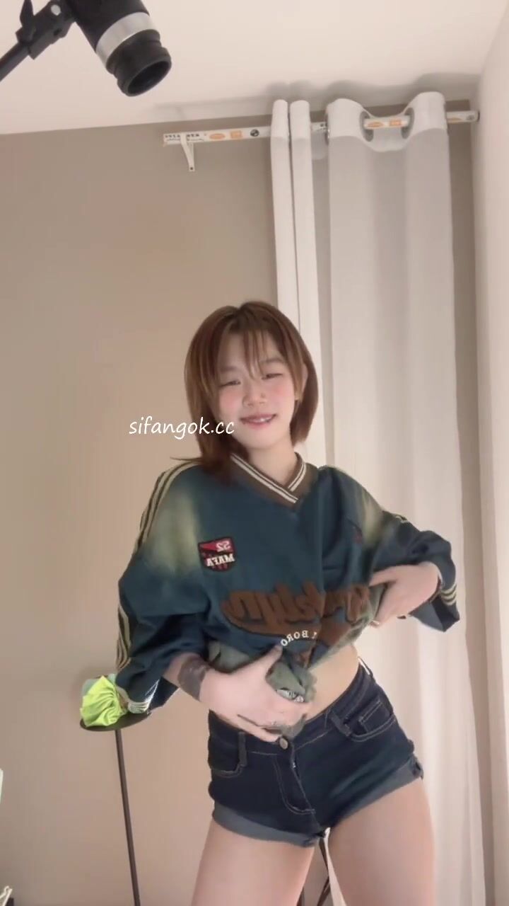 E teen tq xỏ khuyên xăm trổ xinh đẹp thích cởi đồ show hàng làm mặt chó nhảy nude #3