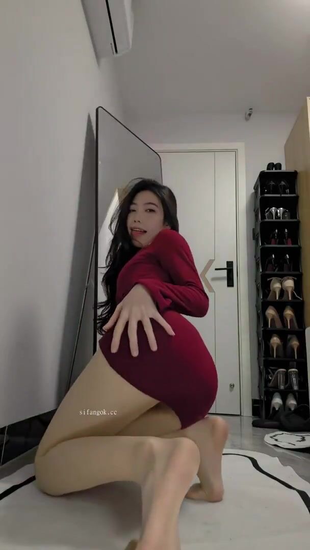 Cô gia sư, Vừa dạy học về, ko mặc quần lót tốc váy lồn rậm thủ dâm live sex rên rỉ
