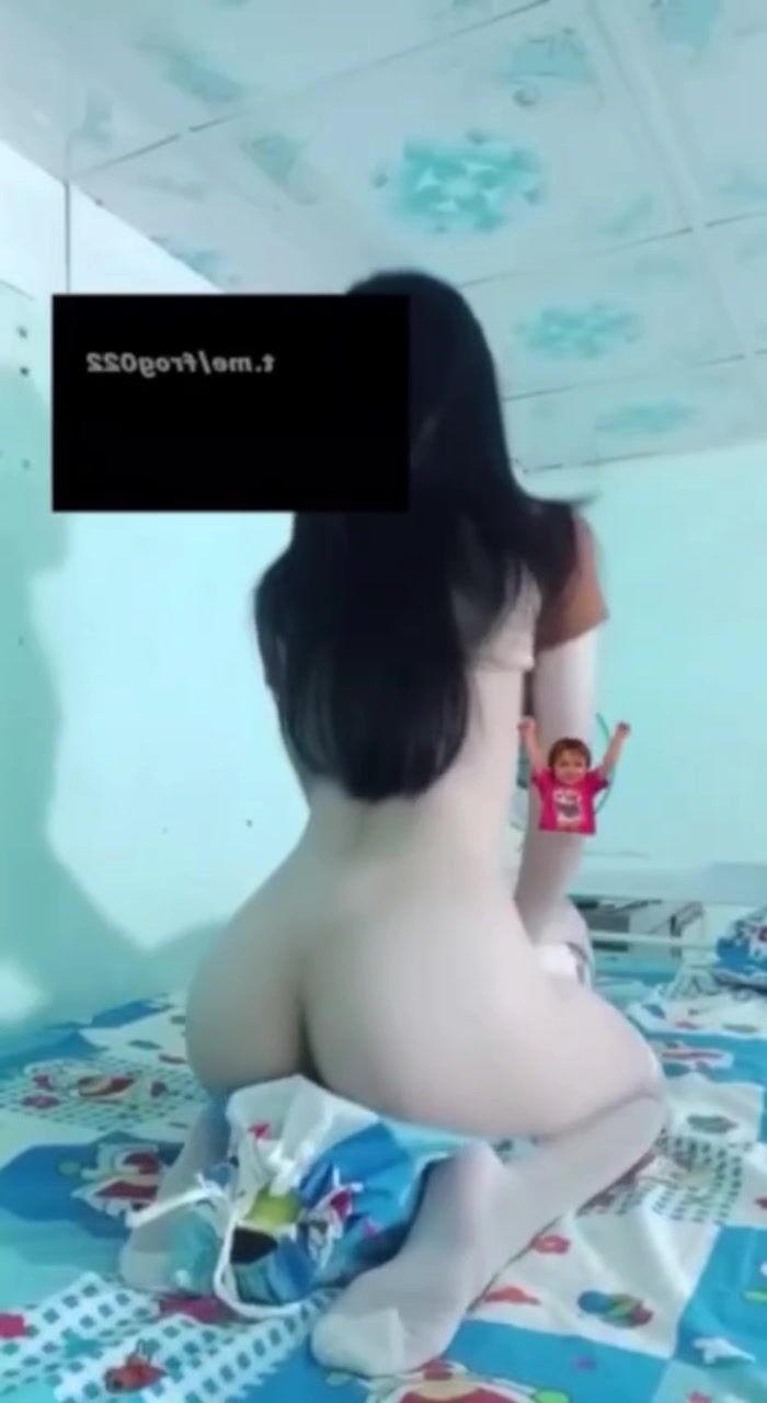 “ny t còn chưa được xem đâu, đừng có để lộ ra” #5