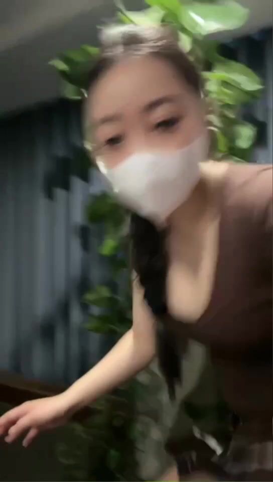 Tình nhân việt mông đùi to livestream tập gym rồi làm tình luôn p2