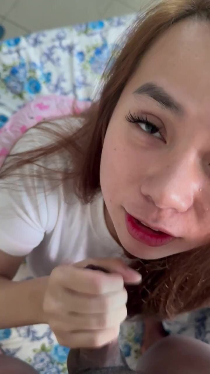 Anh bắn vào miệng e nuốt nhé