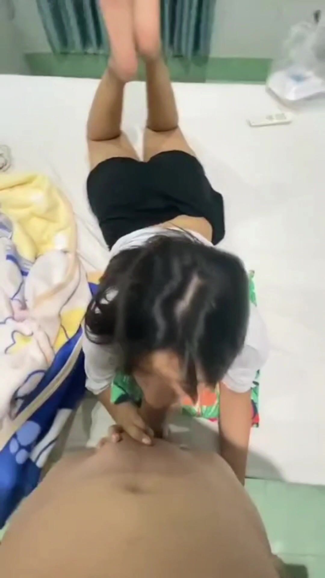 tròn 18 tuổi là anh đưa đi nhà nghỉ đụ như gà liền