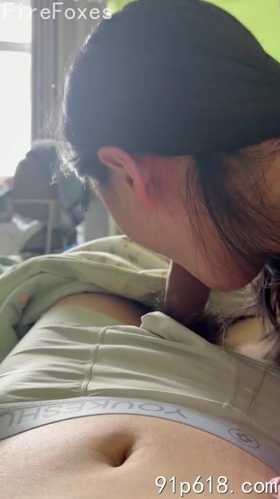 Bạn gái bú chim để xin làm lành với người yêu sau khi cãi nhau
